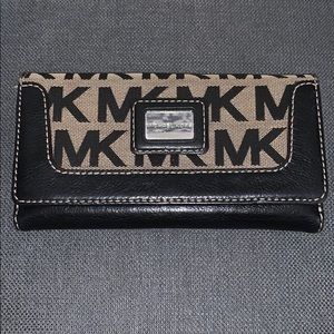 Authentic Michael Kors Signature Wallet